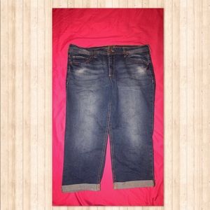 Light blue Capri jeans